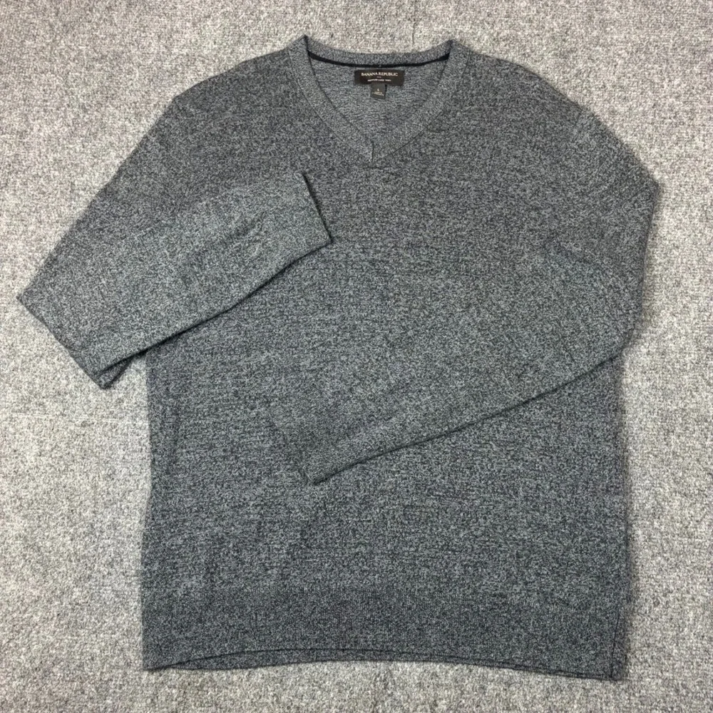 Banana Republic Mens Gray Silk Cashmere Blend V-Neck Sweater Large Premium Luxe